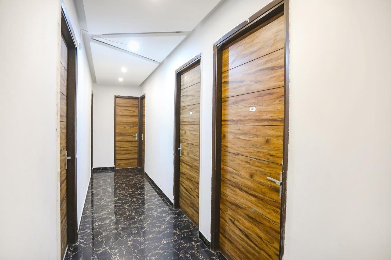 Fabhotel F9 Sector 19 Noida Exteriör bild