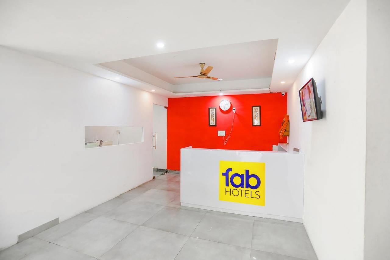 Fabhotel F9 Sector 19 Noida Exteriör bild