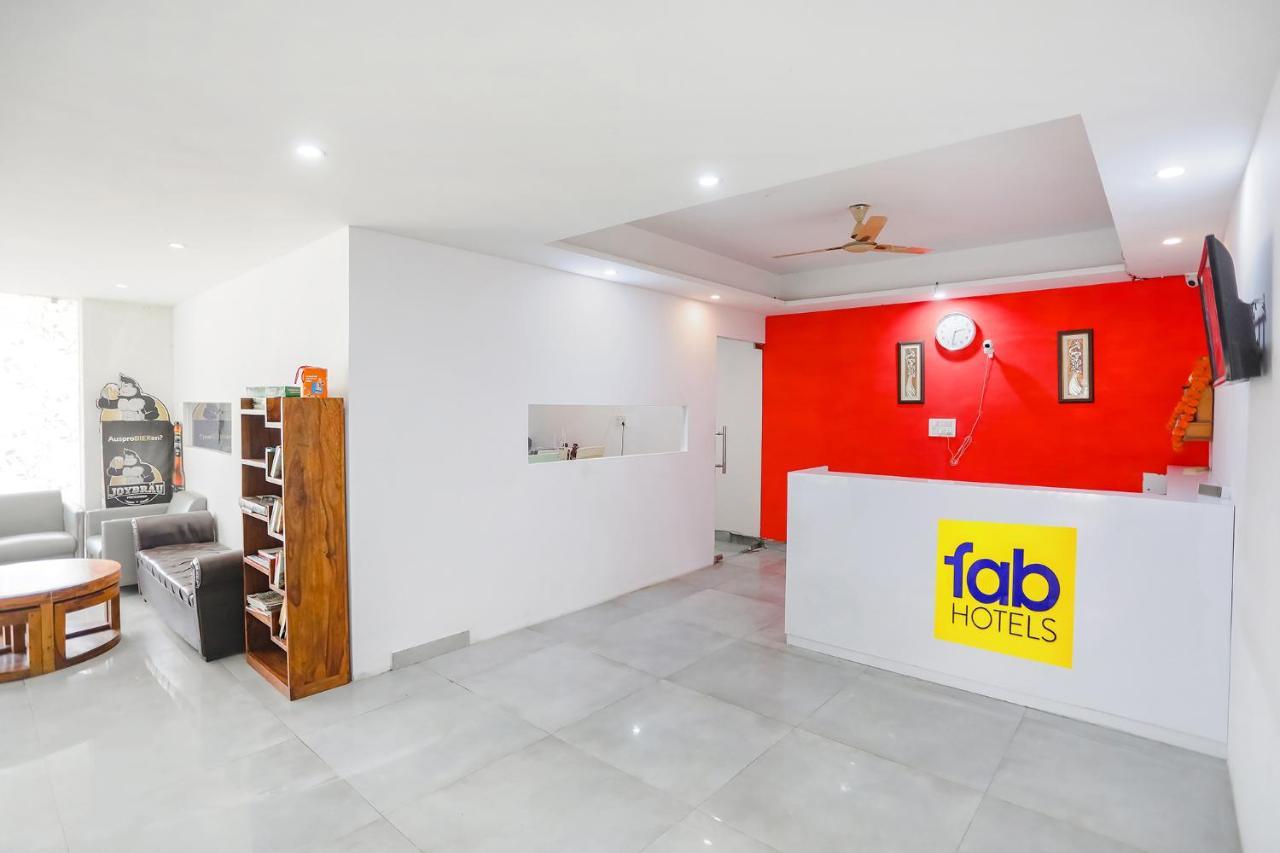 Fabhotel F9 Sector 19 Noida Exteriör bild