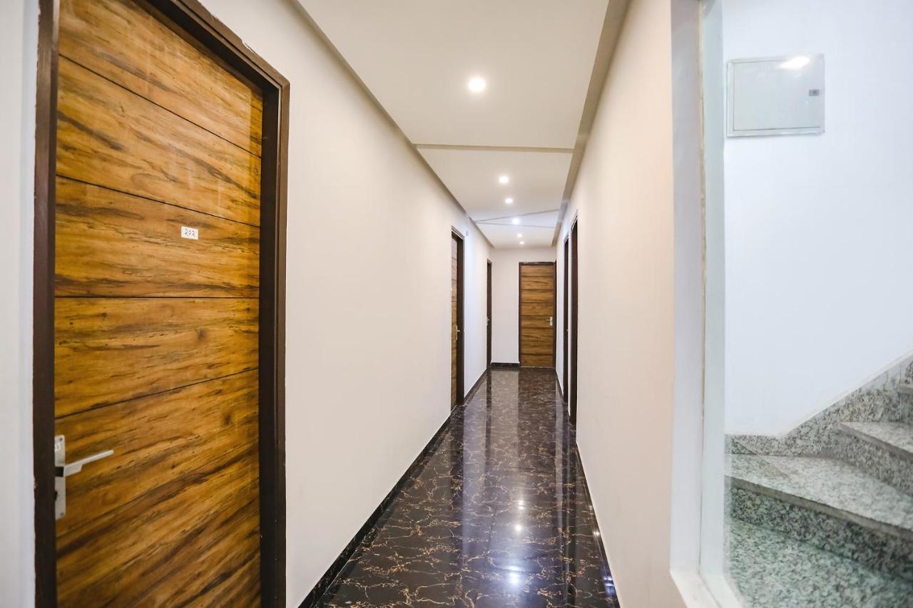 Fabhotel F9 Sector 19 Noida Exteriör bild