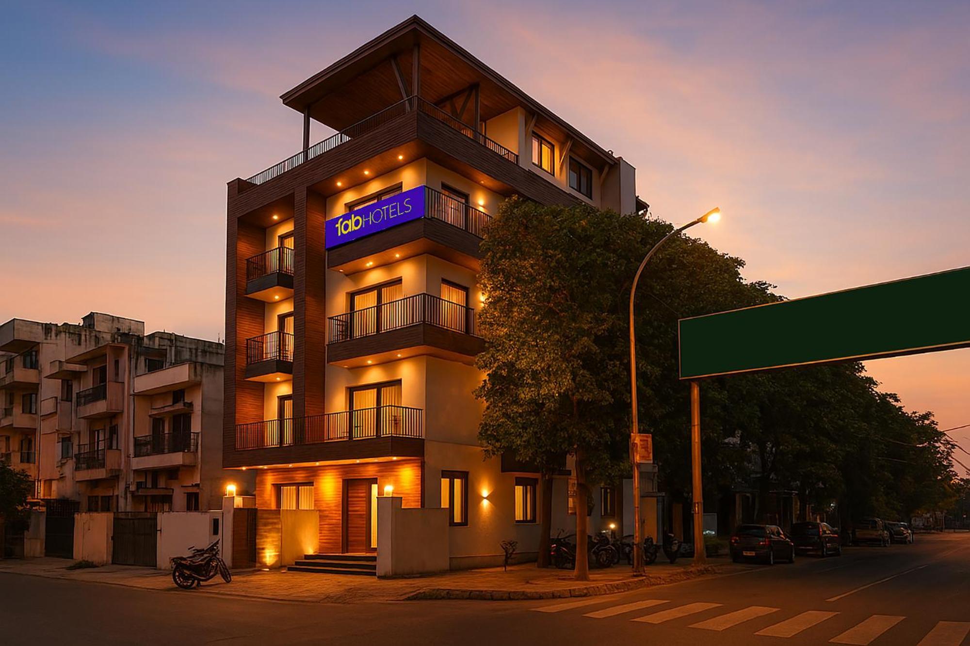 Fabhotel F9 Sector 19 Noida Exteriör bild